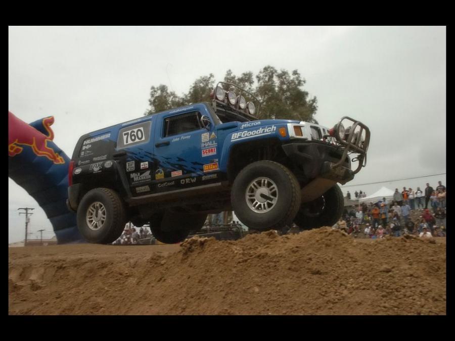  Hummer H3 Racing 2007 года  (фото 13 из 16)